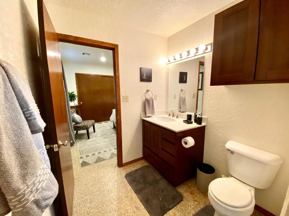 Near To Ouhsc Hospitals-Garage Studio Оклахома Сити Екстериор снимка
